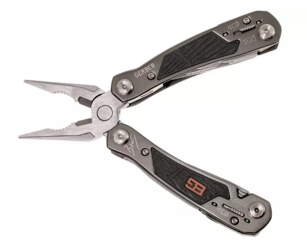 Bear Grylls 12 in 1 Ultimate Multi Tool 31-000749 - Image 2